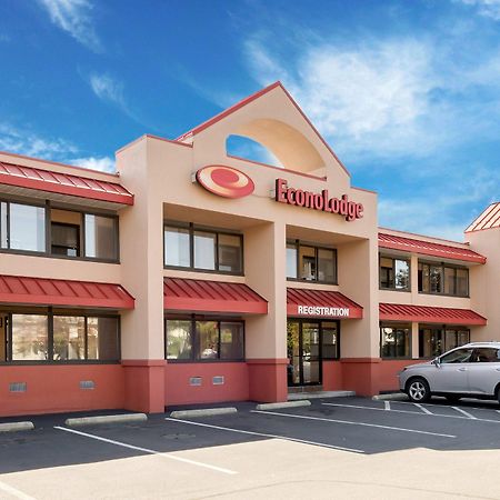 Econo Lodge Boston-Malden Bagian luar foto